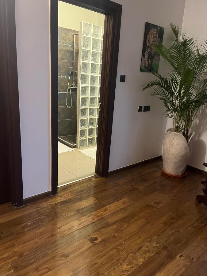 Florances Rest House Nairobi Ngoại thất bức ảnh