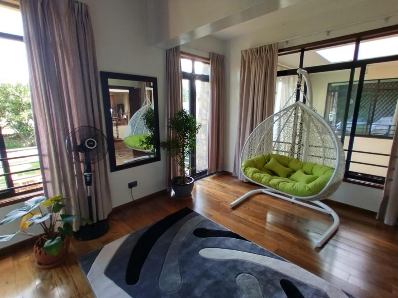 Florances Rest House Nairobi Ngoại thất bức ảnh