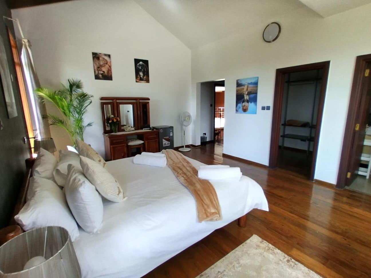 Florances Rest House Nairobi Ngoại thất bức ảnh